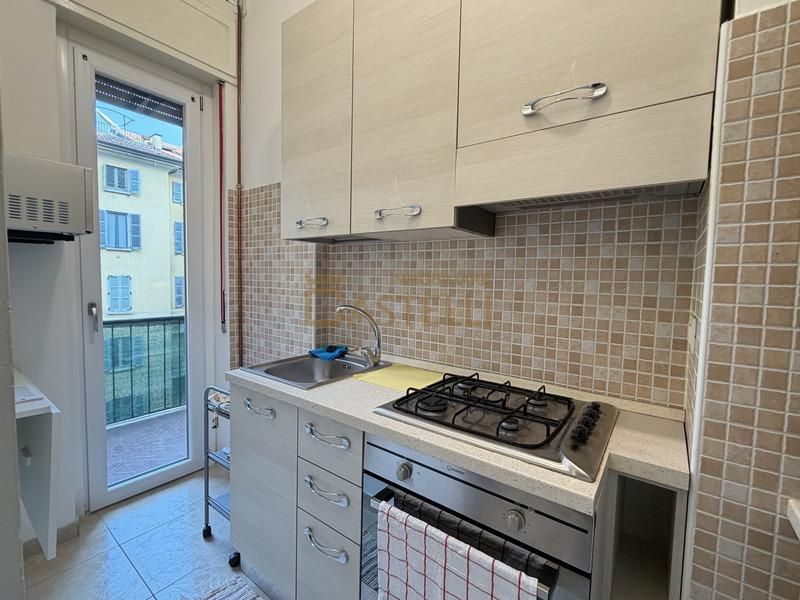 2 Locali - Viale Papiniano