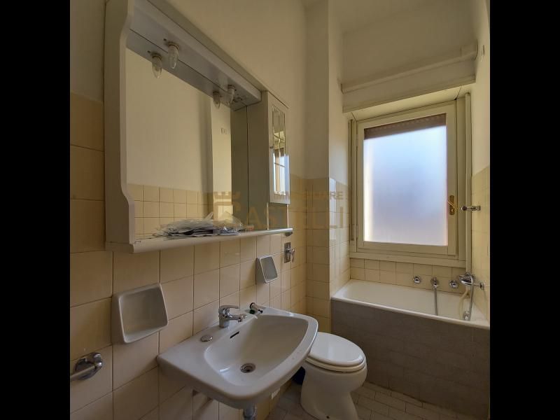 3 Locali - viale Sabotino 