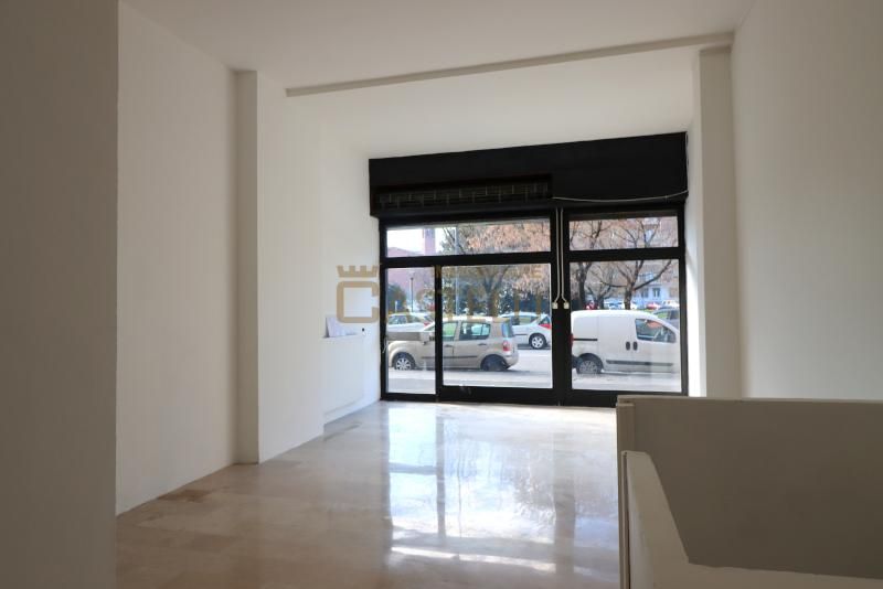 Negozio - Via G.B. Boeri
