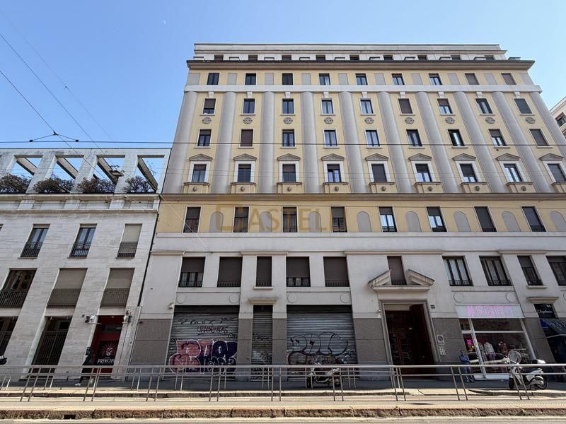 Negozio - Viale Bligny